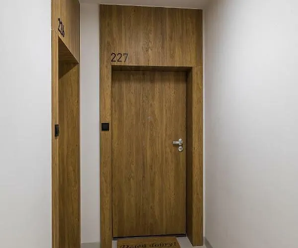 Apartman Raya Mansion Varsó