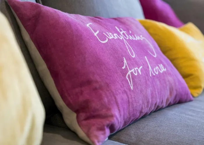 Apartman Raya Mansion Varsó