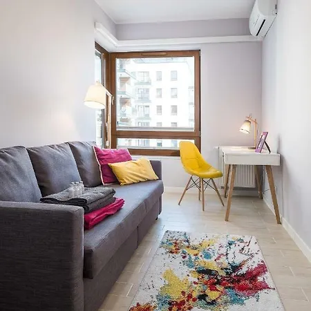 Raya Mansion * Varsovia